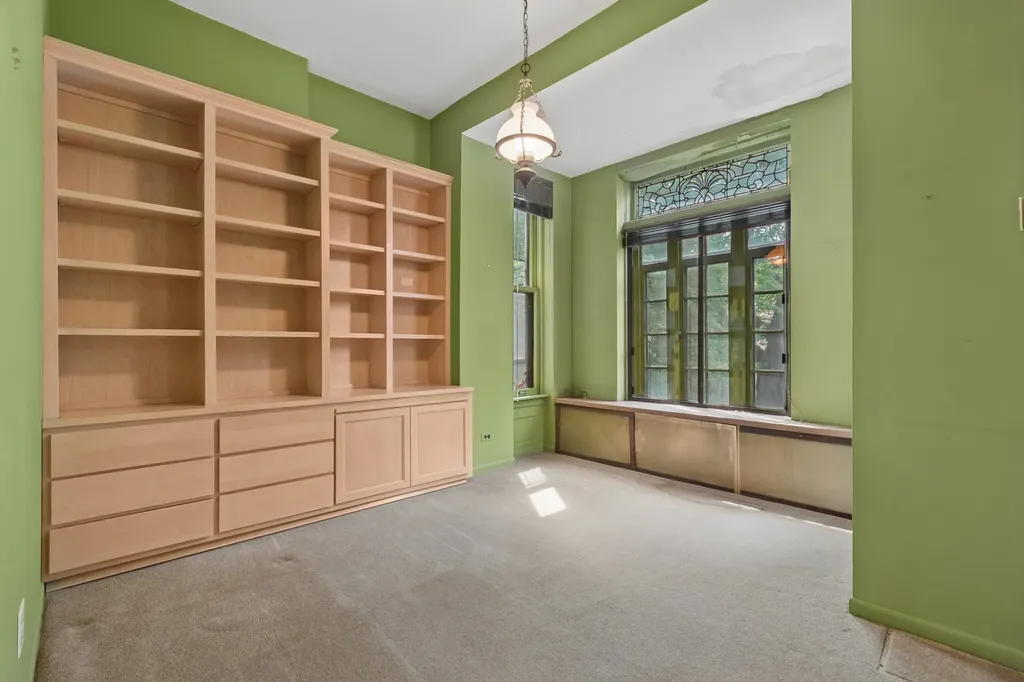 634 West Wellington Avenue Chicago IL 60657