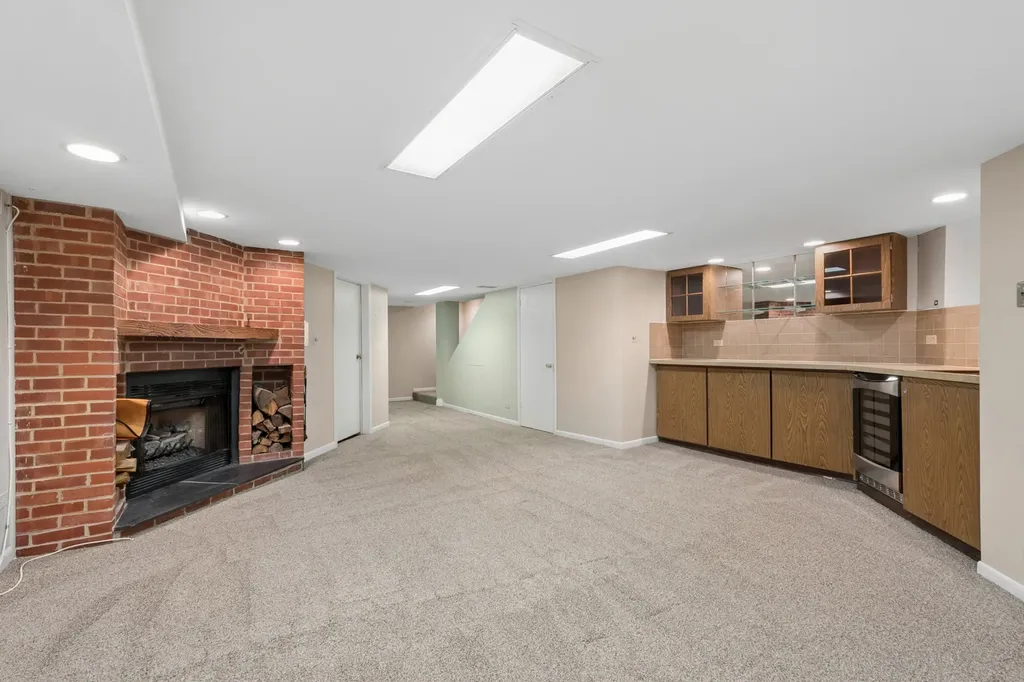 634 West Wellington Avenue Chicago IL 60657
