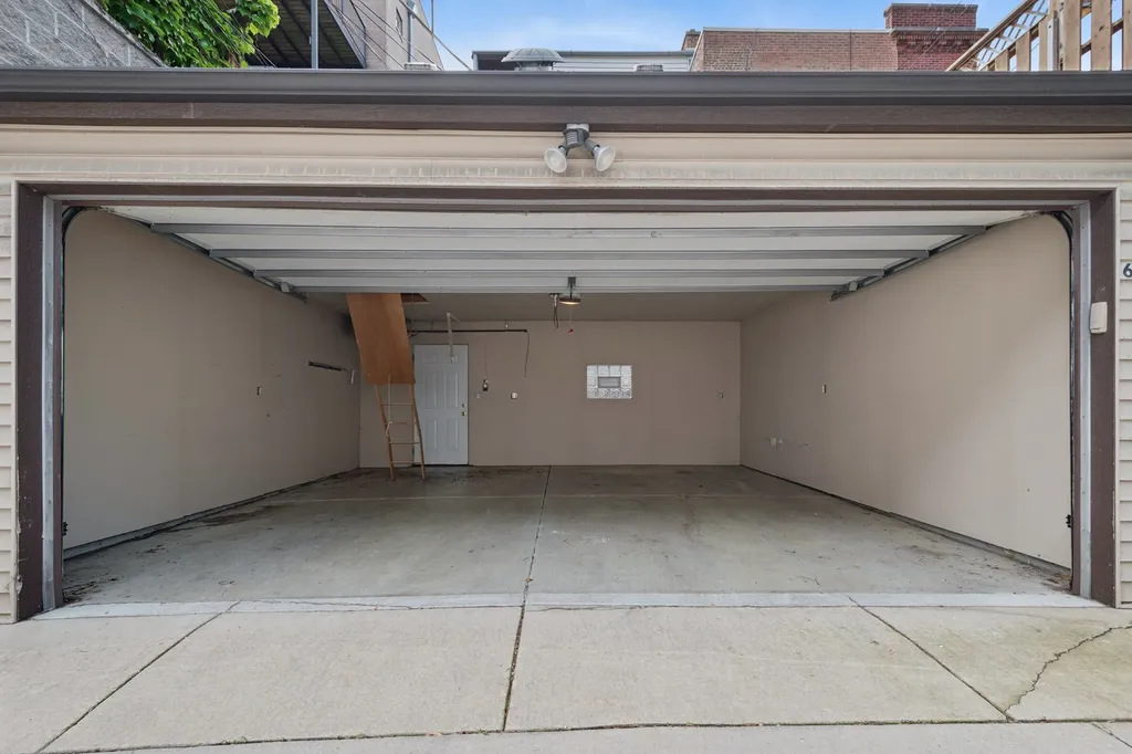 634 West Wellington Avenue Chicago IL 60657