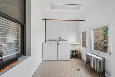 634 West Wellington Avenue Chicago IL 60657
