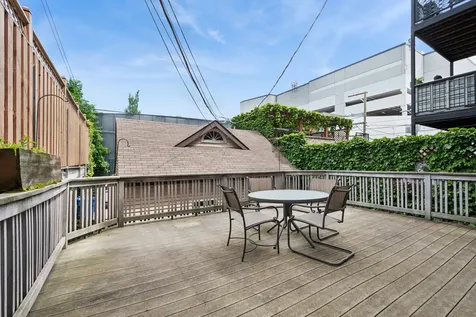 634 West Wellington Avenue Chicago IL 60657