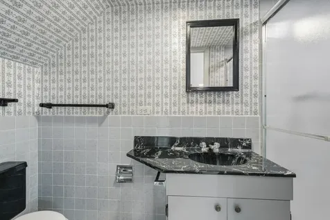 634 West Wellington Avenue Chicago IL 60657