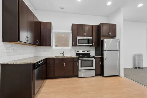 634 West Wellington Avenue Chicago IL 60657