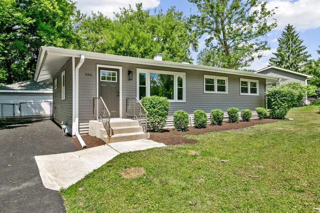 5301 Pistakee Drive Johnsburg IL 60051