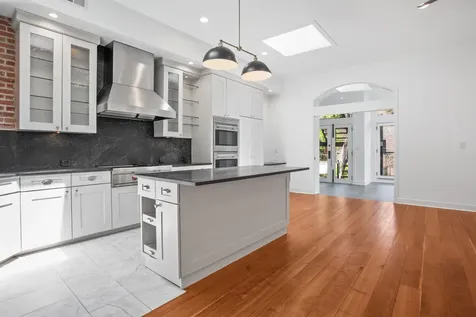 1251 North Hoyne Avenue Chicago IL 60622