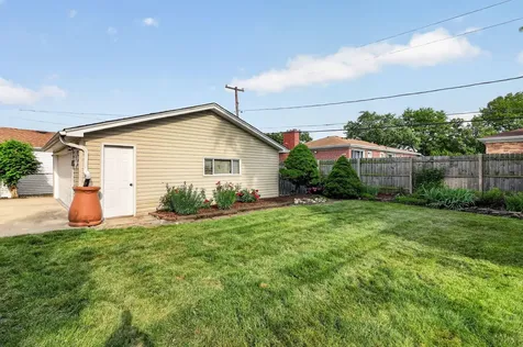 51 West Marilyn Terrace Addison IL 60101