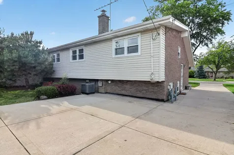 51 West Marilyn Terrace Addison IL 60101