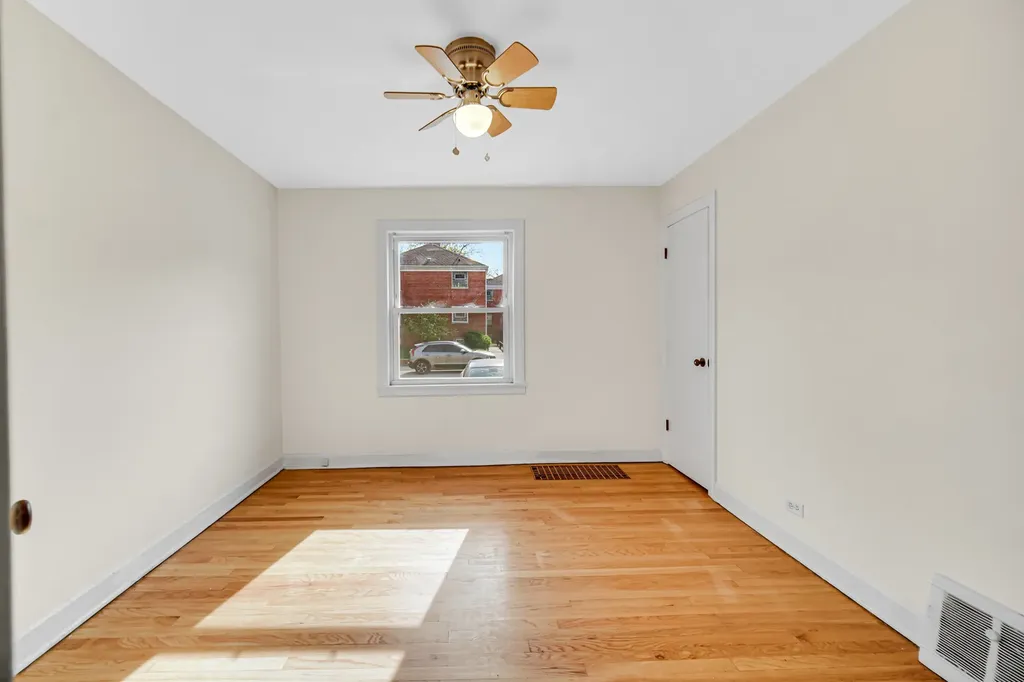 1931 West Albion Avenue Chicago IL 60626