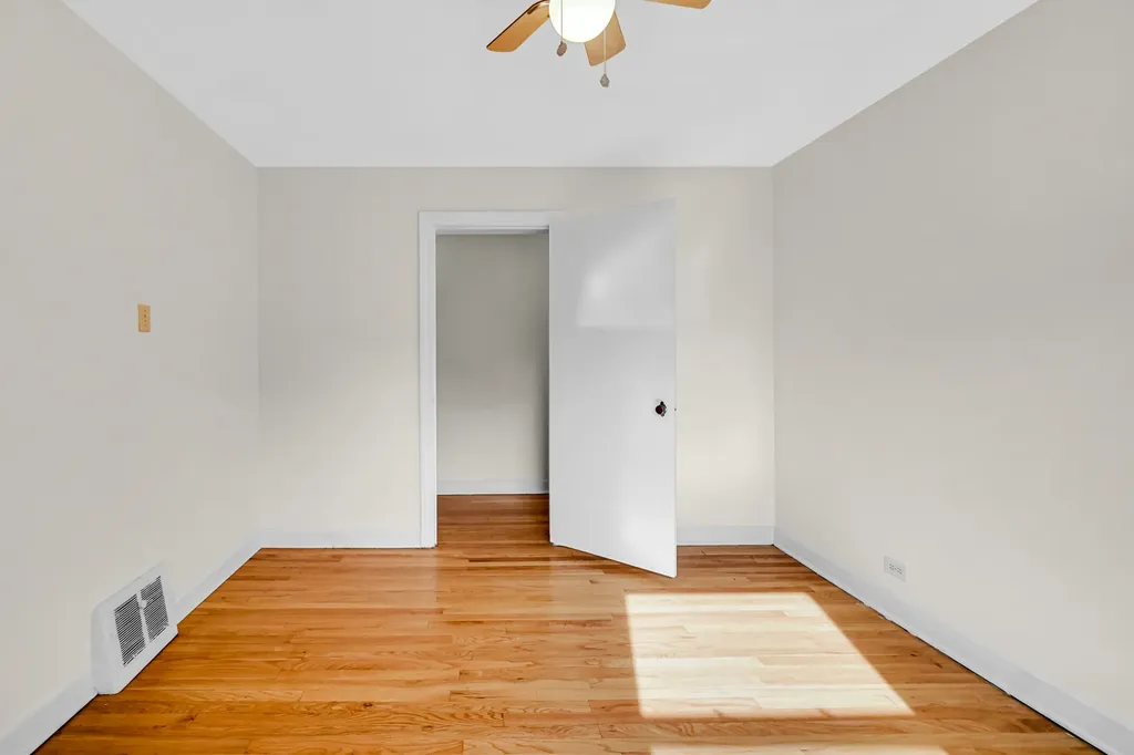 1931 West Albion Avenue Chicago IL 60626