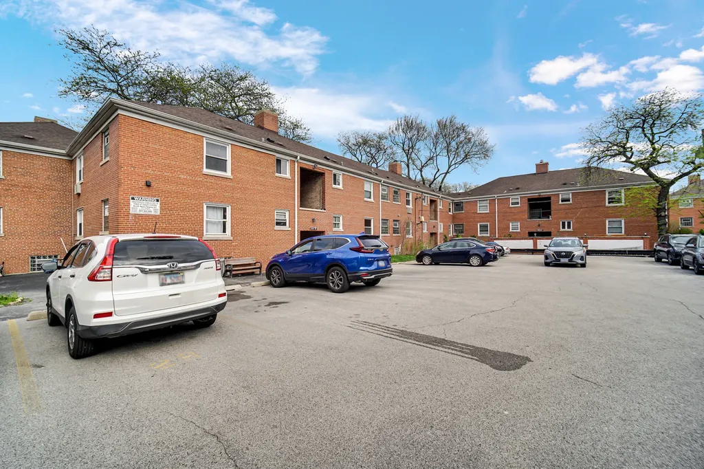 1931 West Albion Avenue Chicago IL 60626