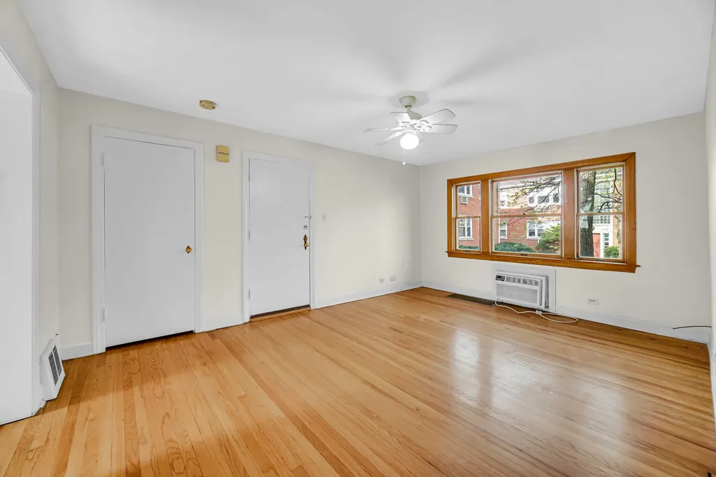 1931 West Albion Avenue Chicago IL 60626