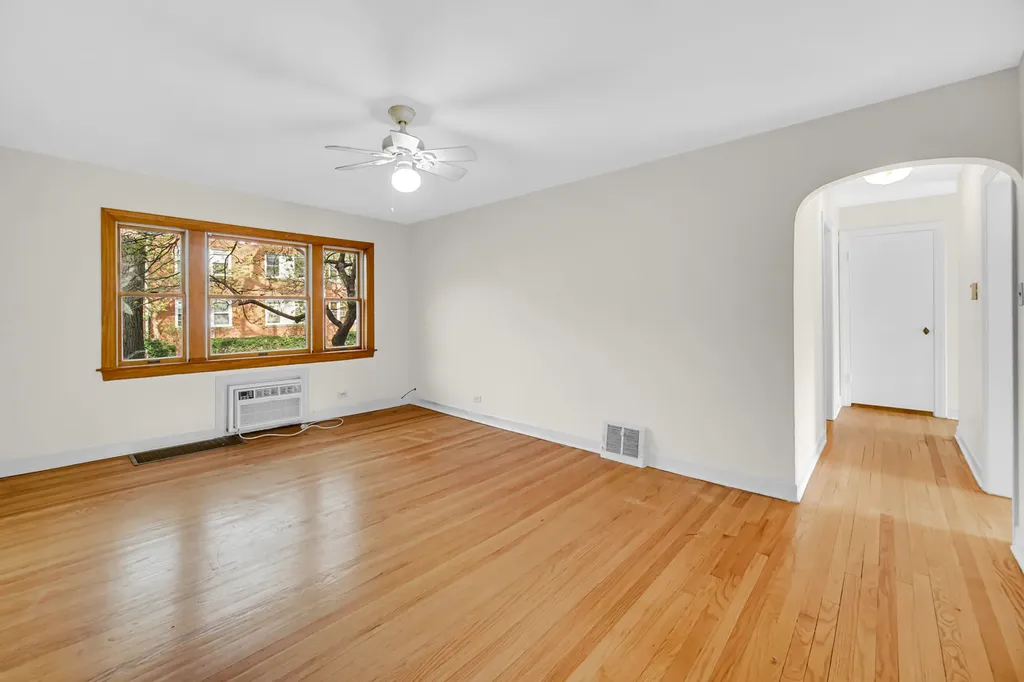 1931 West Albion Avenue Chicago IL 60626