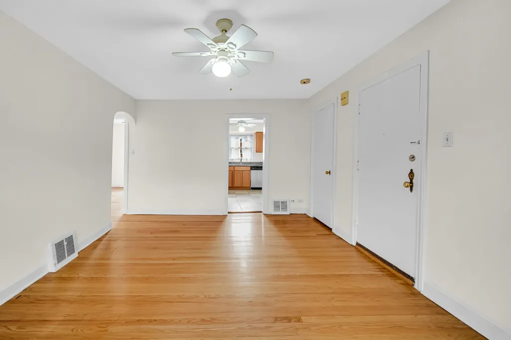 1931 West Albion Avenue Chicago IL 60626