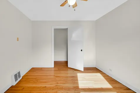 1931 West Albion Avenue Chicago IL 60626