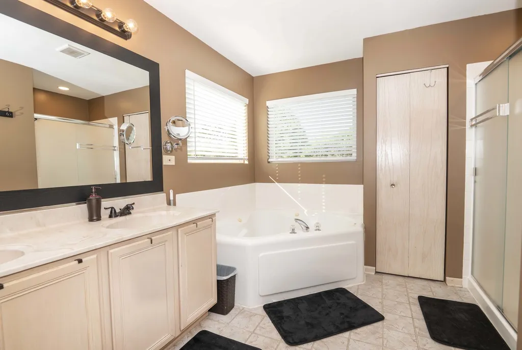1702 Sierra Highlands Court Plainfield IL 60586