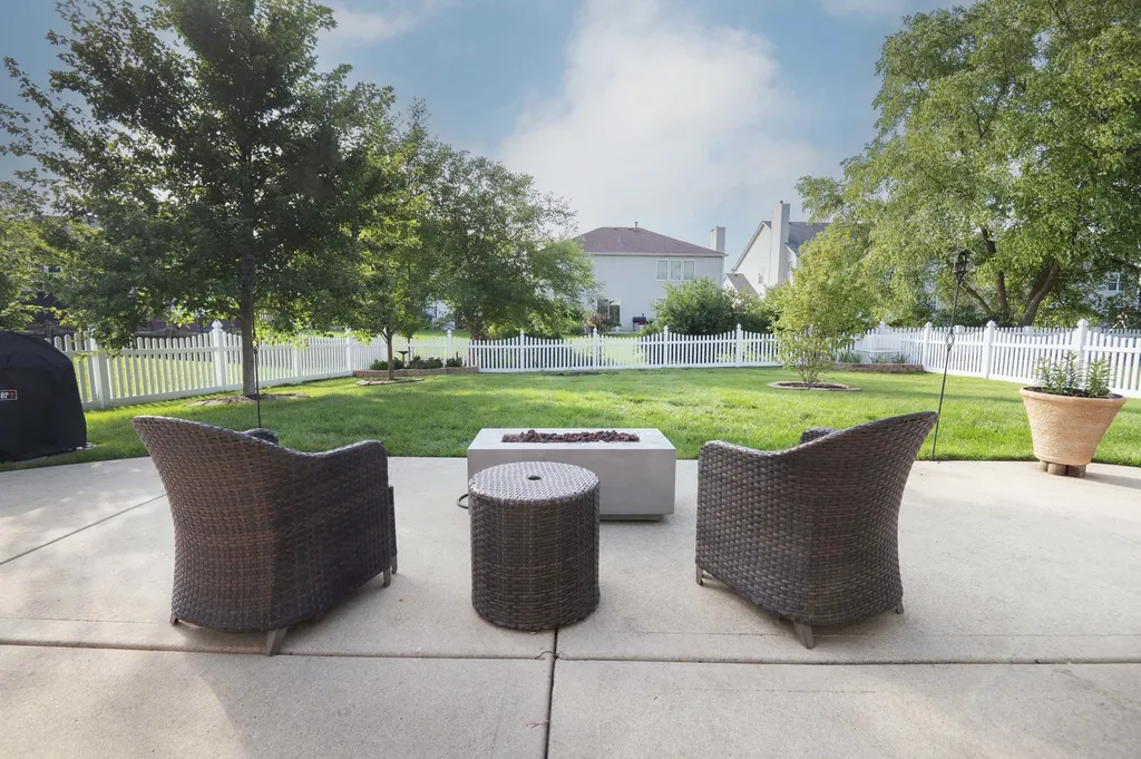 1702 Sierra Highlands Court Plainfield IL 60586