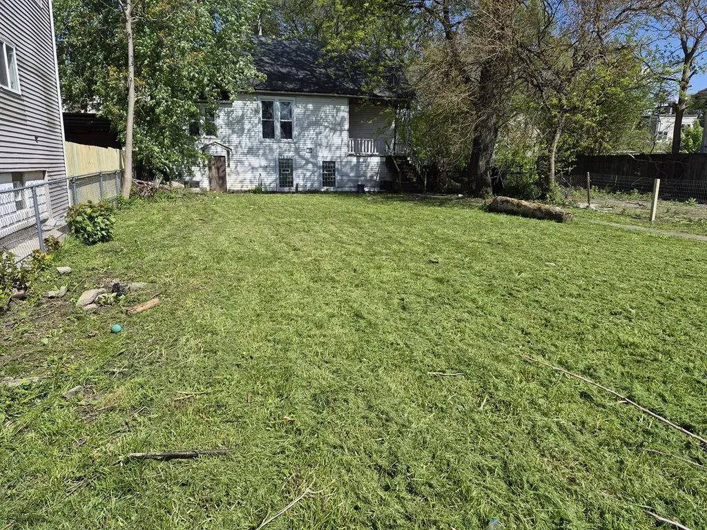 7331 South Peoria Street Chicago IL 60621