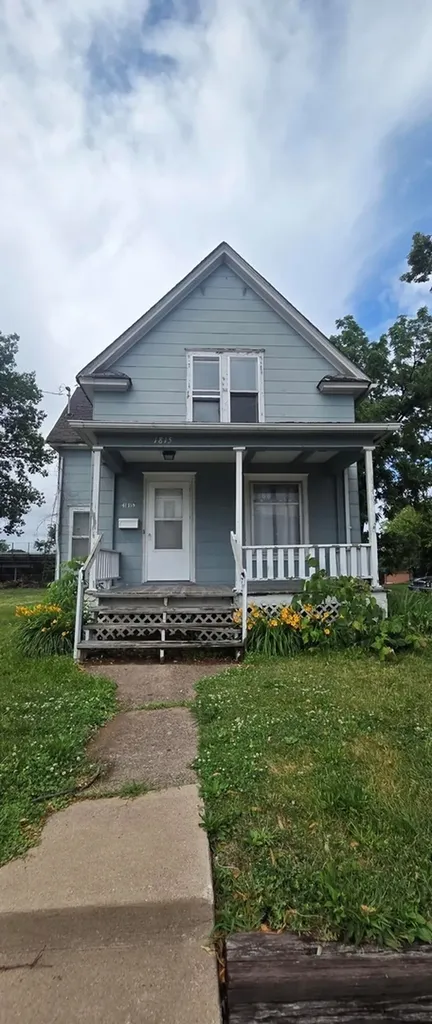 1813-1815 Avenue Of The Cities Avenue Moline IL 61265