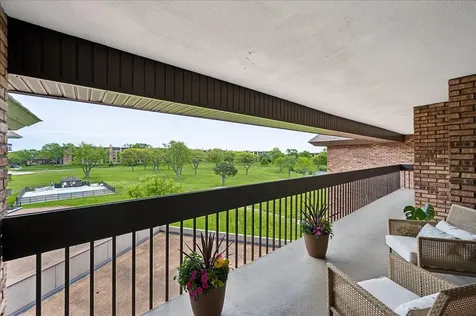 3851 Mission Hills Road Northbrook IL 60062