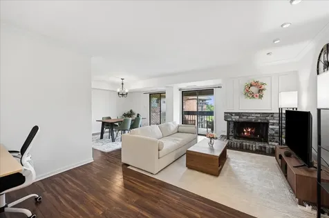 3851 Mission Hills Road Northbrook IL 60062