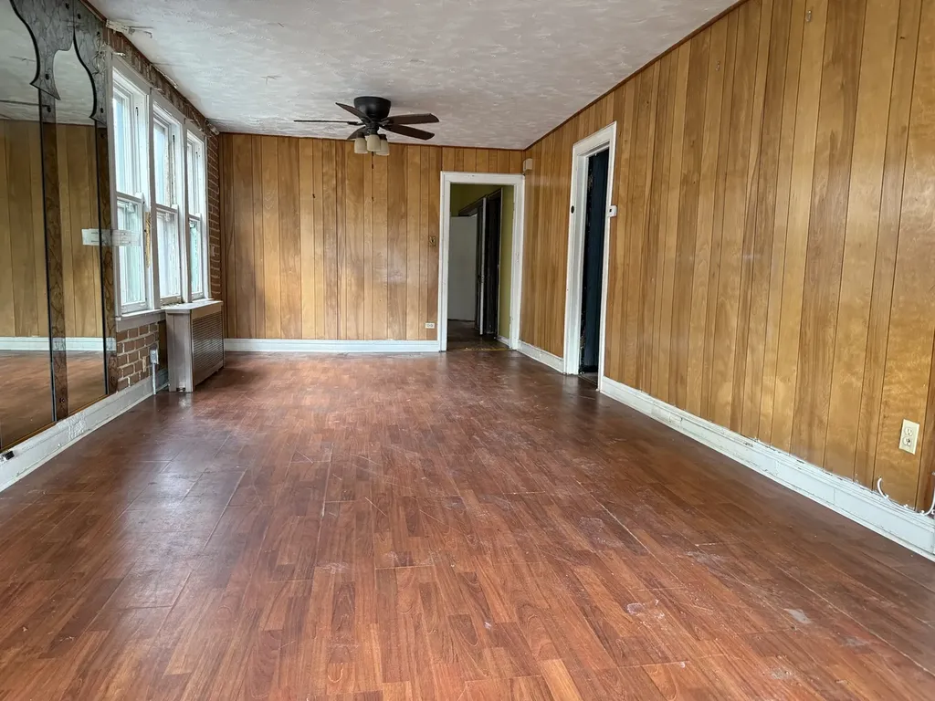 7521 South Aberdeen Street Chicago IL 60620