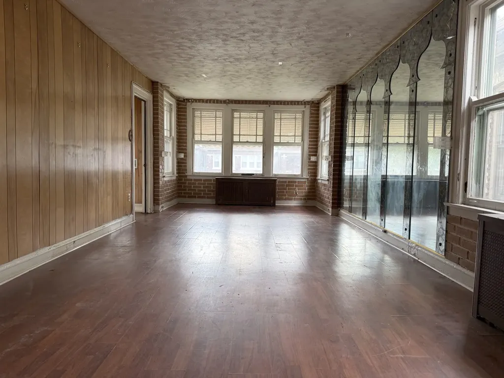 7521 South Aberdeen Street Chicago IL 60620