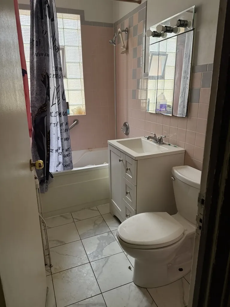 7521 South Aberdeen Street Chicago IL 60620
