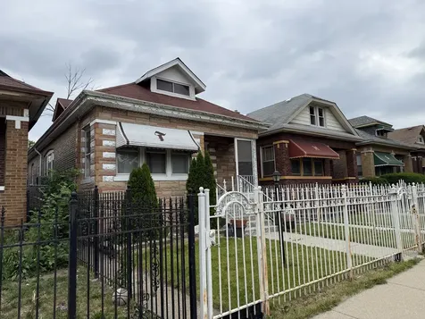 7521 South Aberdeen Street Chicago IL 60620