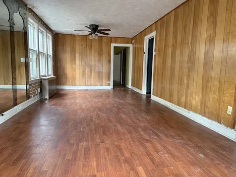 7521 South Aberdeen Street Chicago IL 60620