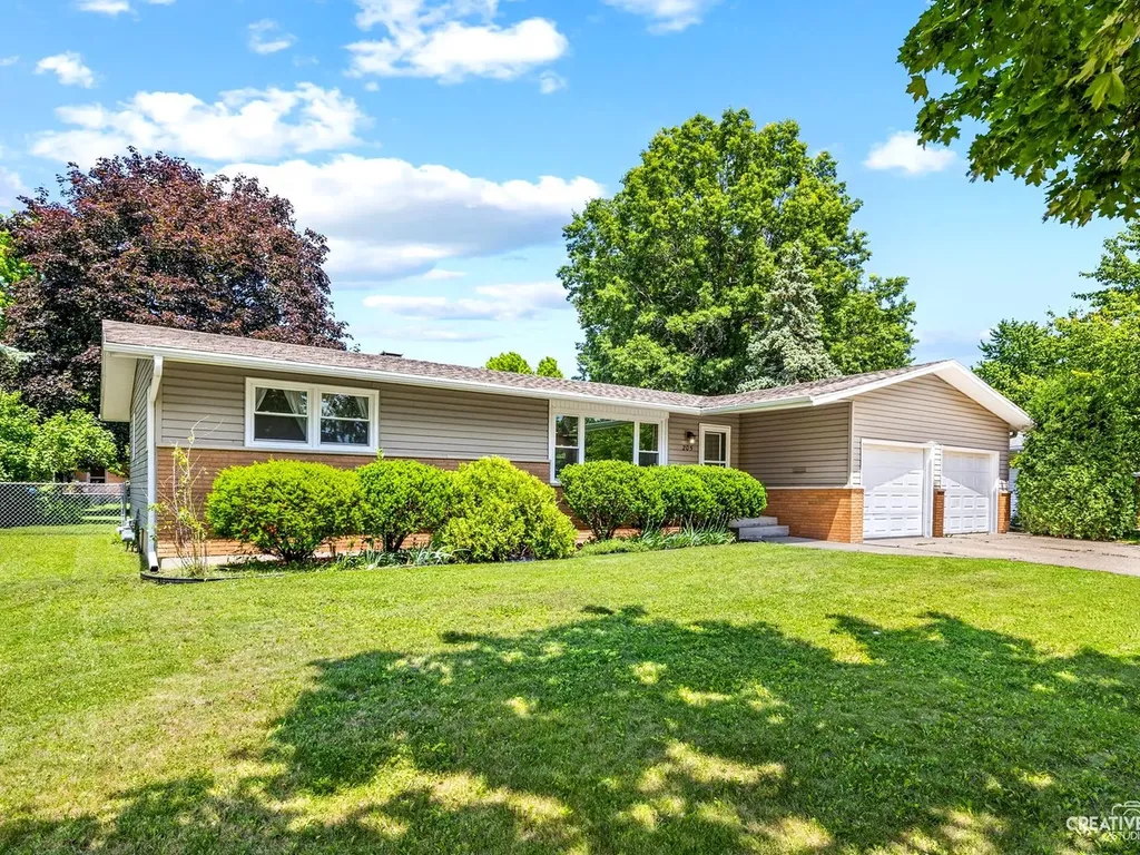 205 West Milner Avenue Dekalb IL 60115
