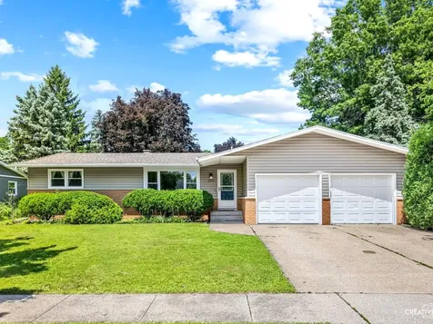 205 West Milner Avenue Dekalb IL 60115