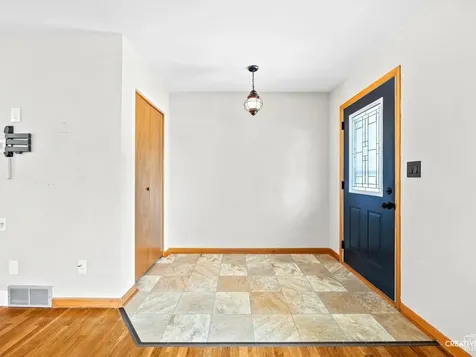 205 West Milner Avenue Dekalb IL 60115