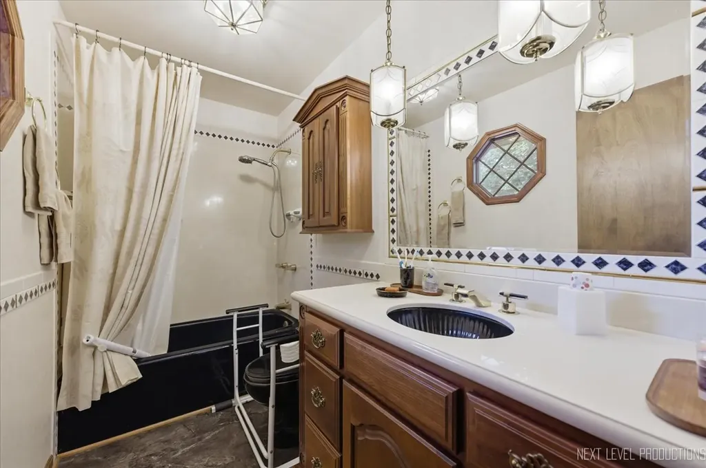 5148 Lincoln Avenue Lisle IL 60532
