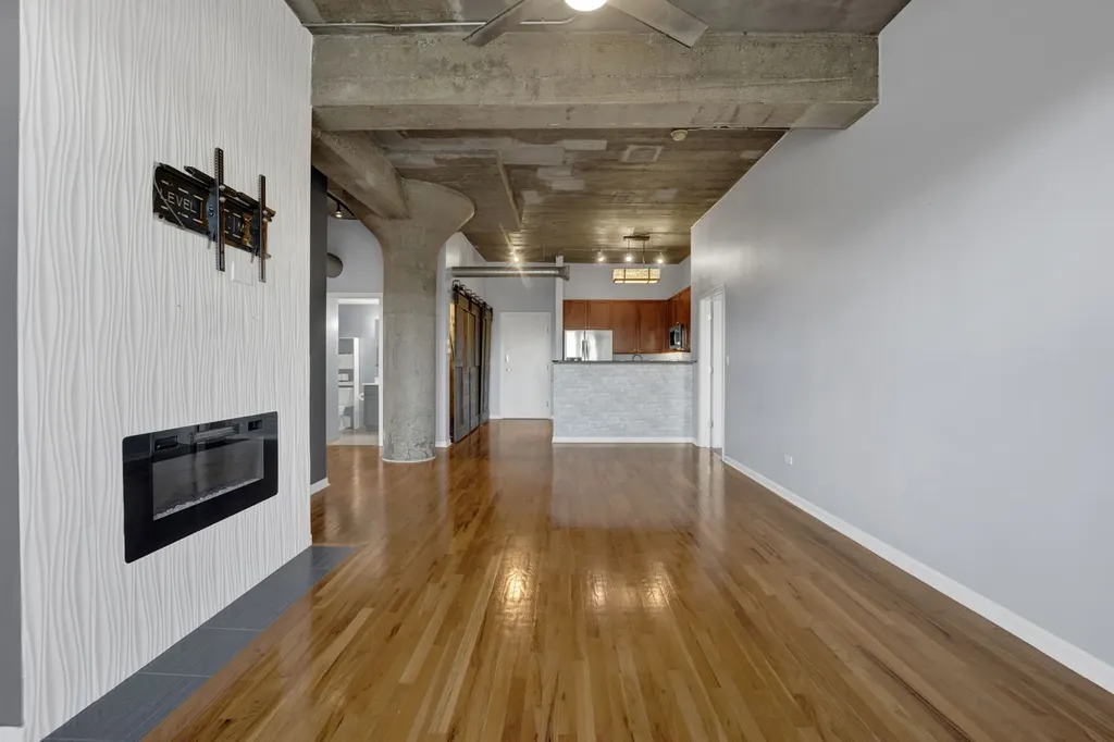 1000 West 15th Street Chicago IL 60608