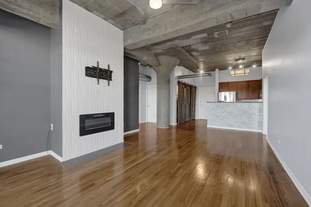 1000 West 15th Street Chicago IL 60608