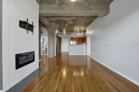 1000 West 15th Street Chicago IL 60608