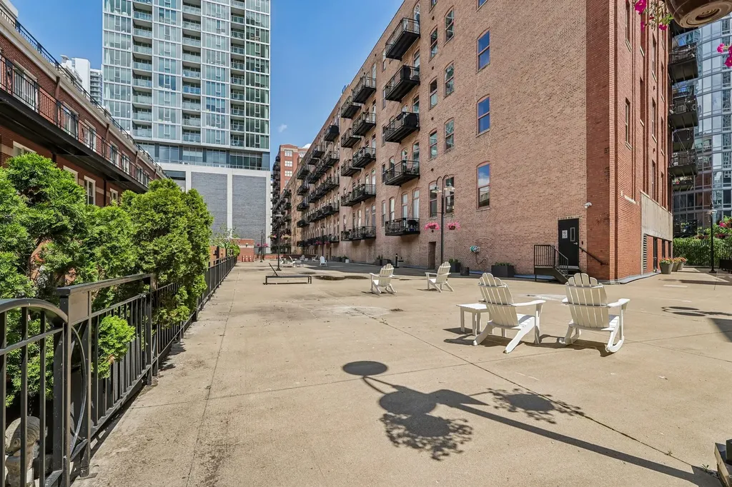 360 West Illinois Street Chicago IL 60654