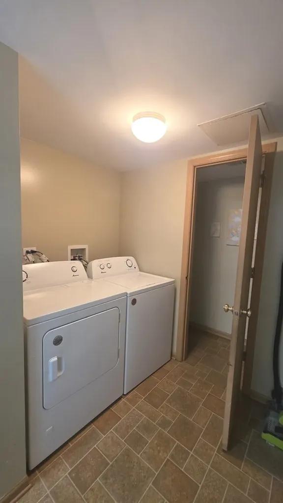 646 Four Seasons Boulevard Aurora IL 60504