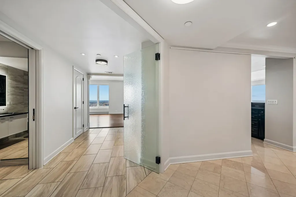 161 East Chicago Avenue Chicago IL 60611