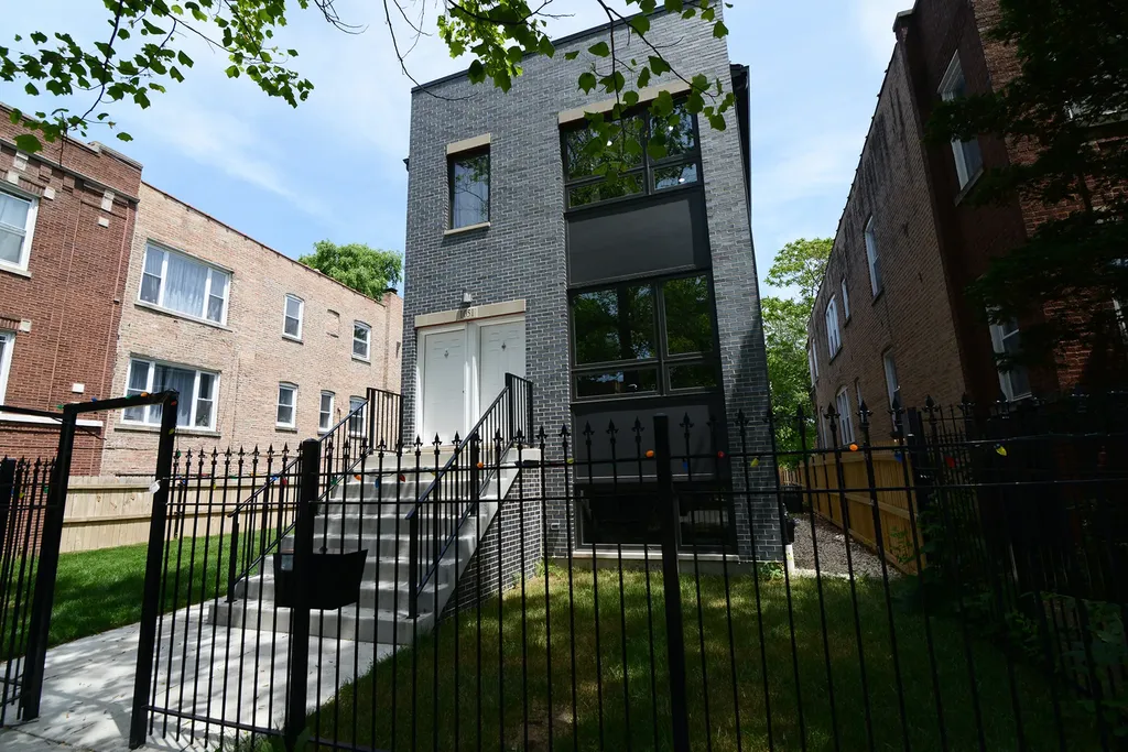 1051 North Springfield Avenue Chicago IL 60651