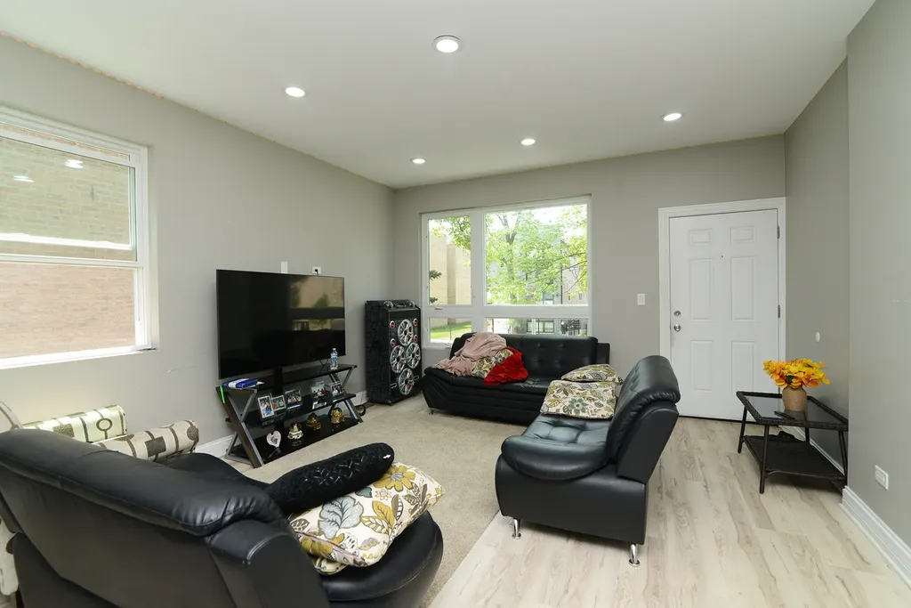 1051 North Springfield Avenue Chicago IL 60651