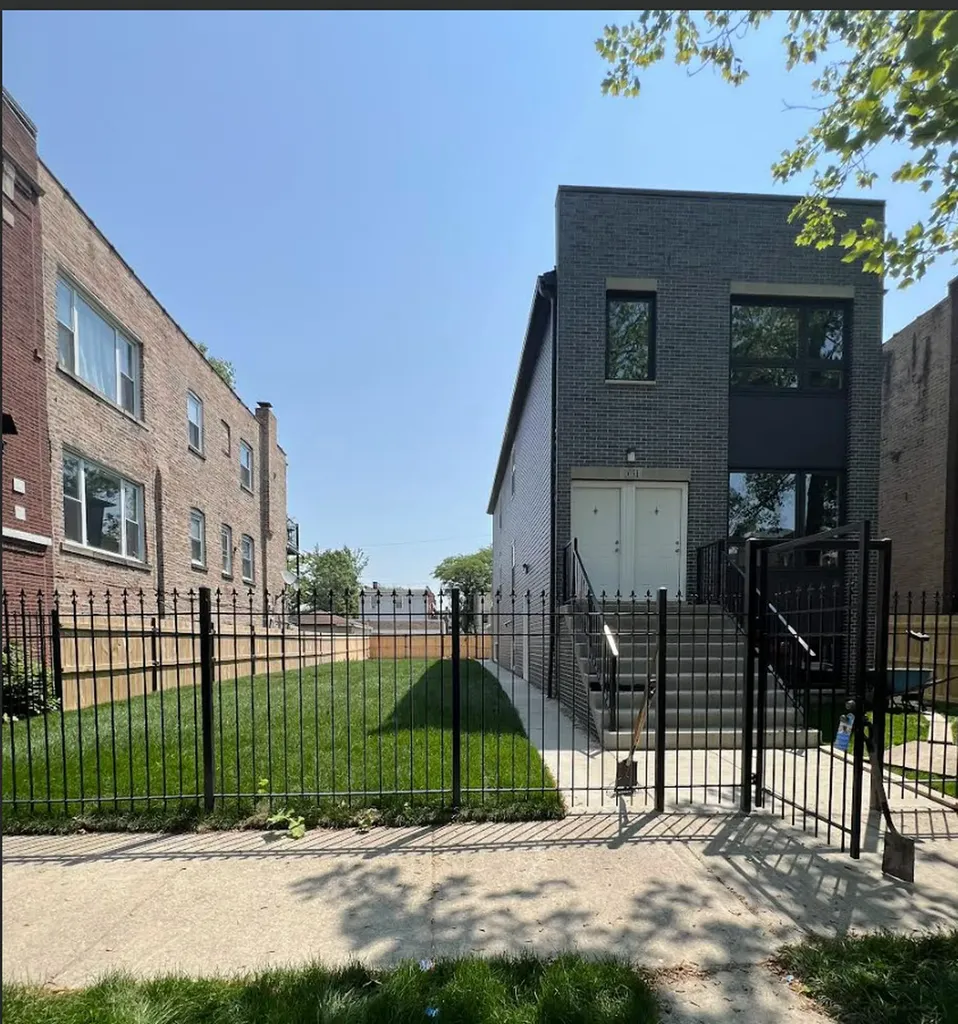 1051 North Springfield Avenue Chicago IL 60651