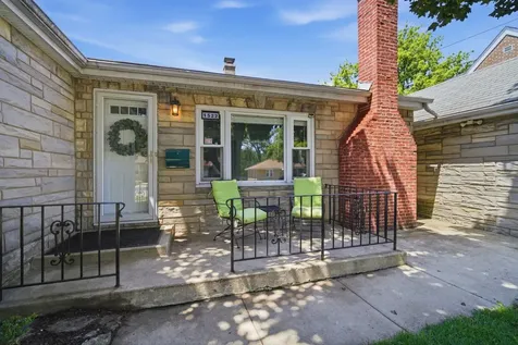 1522 North Hillside Avenue Berkeley IL 60163