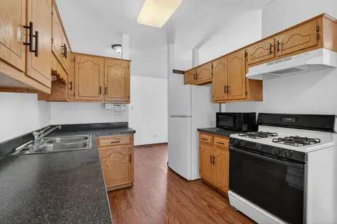 72 White Oaks Road Matteson IL 60443