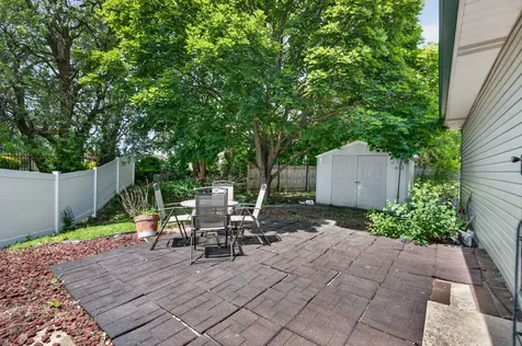 72 White Oaks Road Matteson IL 60443