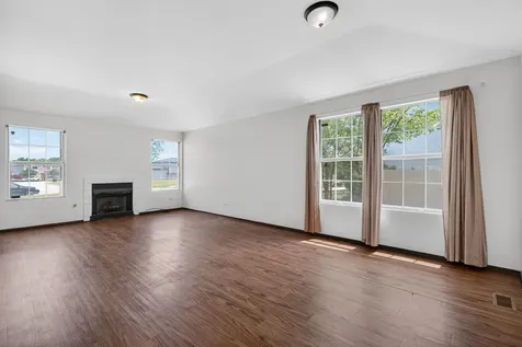 72 White Oaks Road Matteson IL 60443