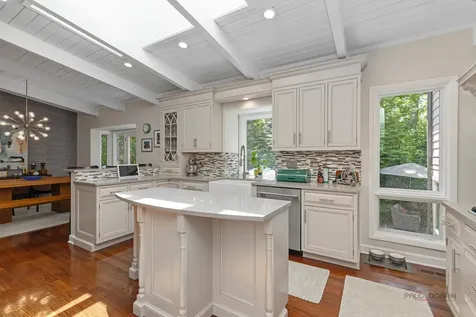 1310 Woodland Court W Riverwoods IL 60015