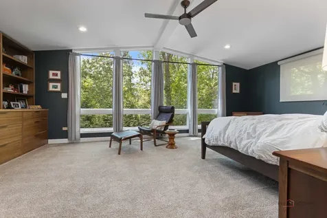 1310 Woodland Court W Riverwoods IL 60015