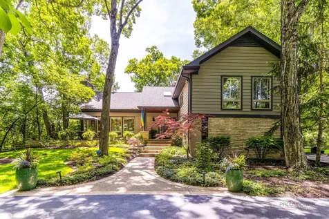 1310 Woodland Court W Riverwoods IL 60015