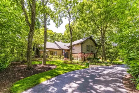 1310 Woodland Court W Riverwoods IL 60015